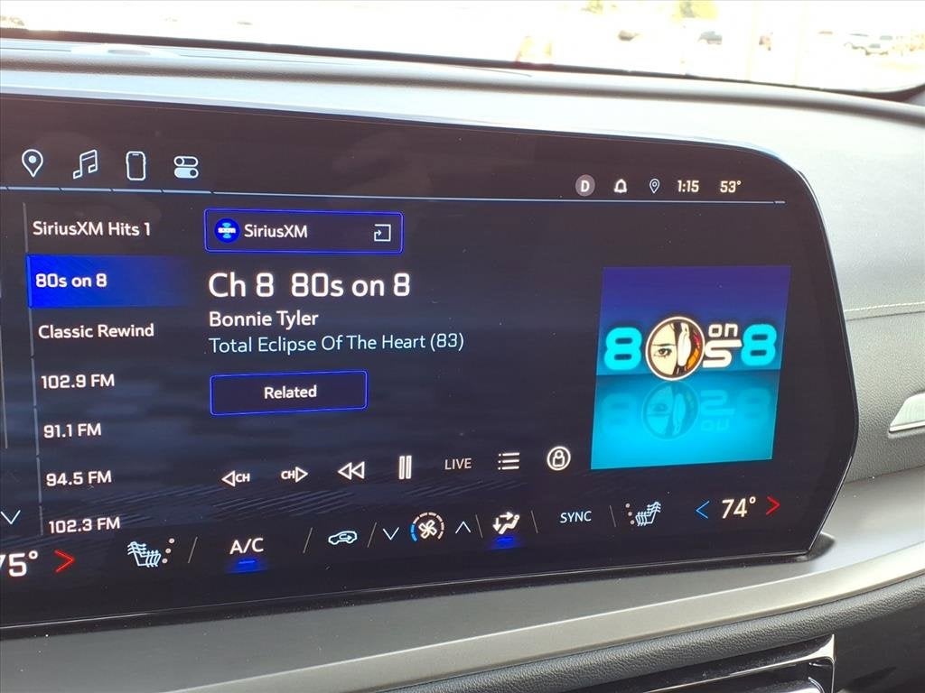 2025 Chevrolet Traverse LT