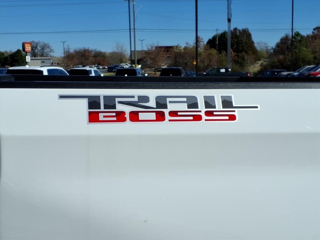 2025 Chevrolet Silverado 1500 Custom Trail Boss