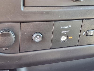 2025 Chevrolet Express Passenger 3500 1LS