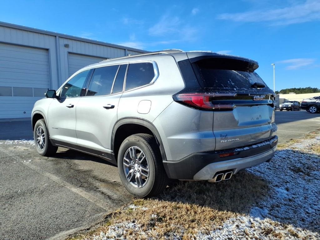 2025 GMC Acadia Elevation