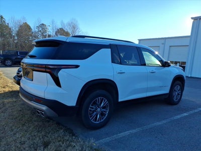 2025 Chevrolet Traverse LT