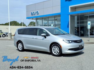 2023 Chrysler Voyager LX