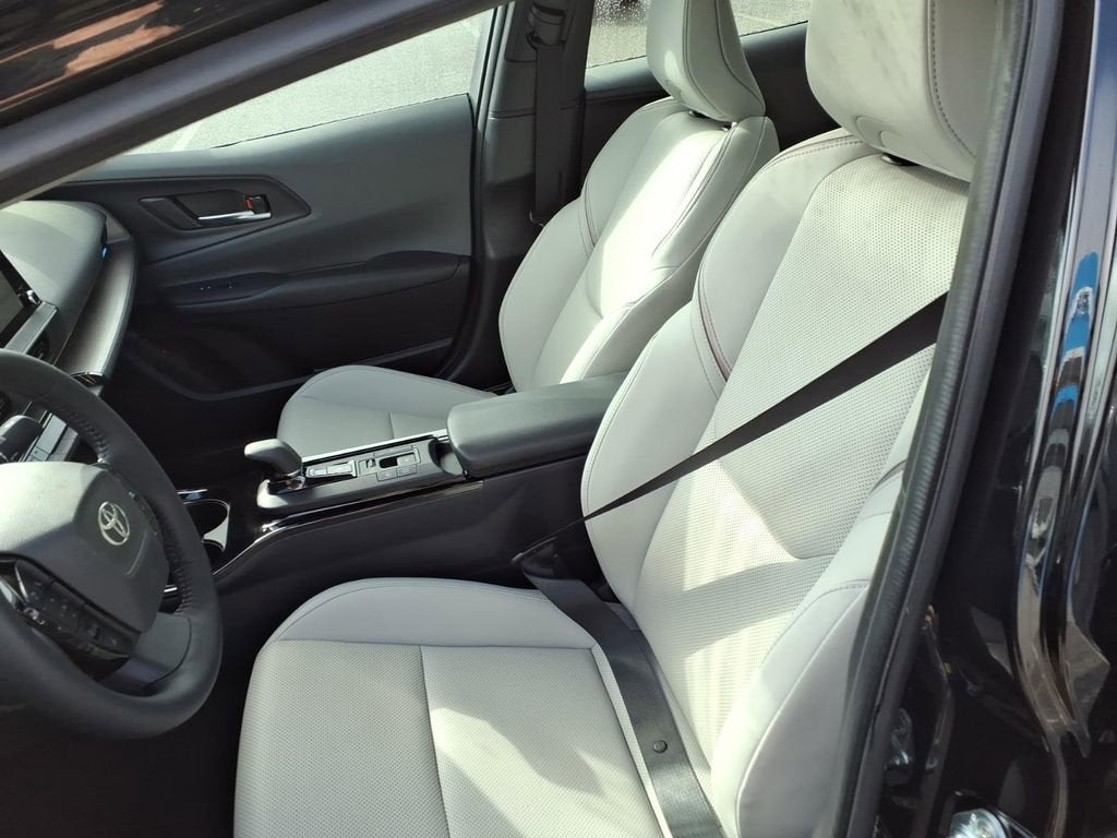 2024 Toyota Prius LE