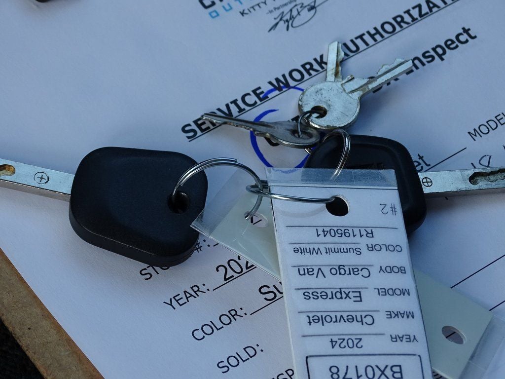 2024 Chevrolet Express 2500 Work Van Cargo