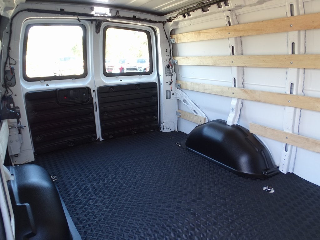 2024 Chevrolet Express 2500 Work Van Cargo