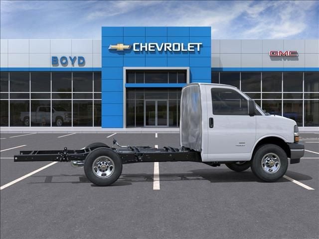 2026 Chevrolet Express 3500 Work Van Cutaway
