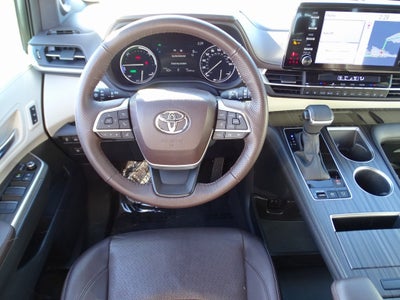 2023 Toyota Sienna Platinum 7 Passenger