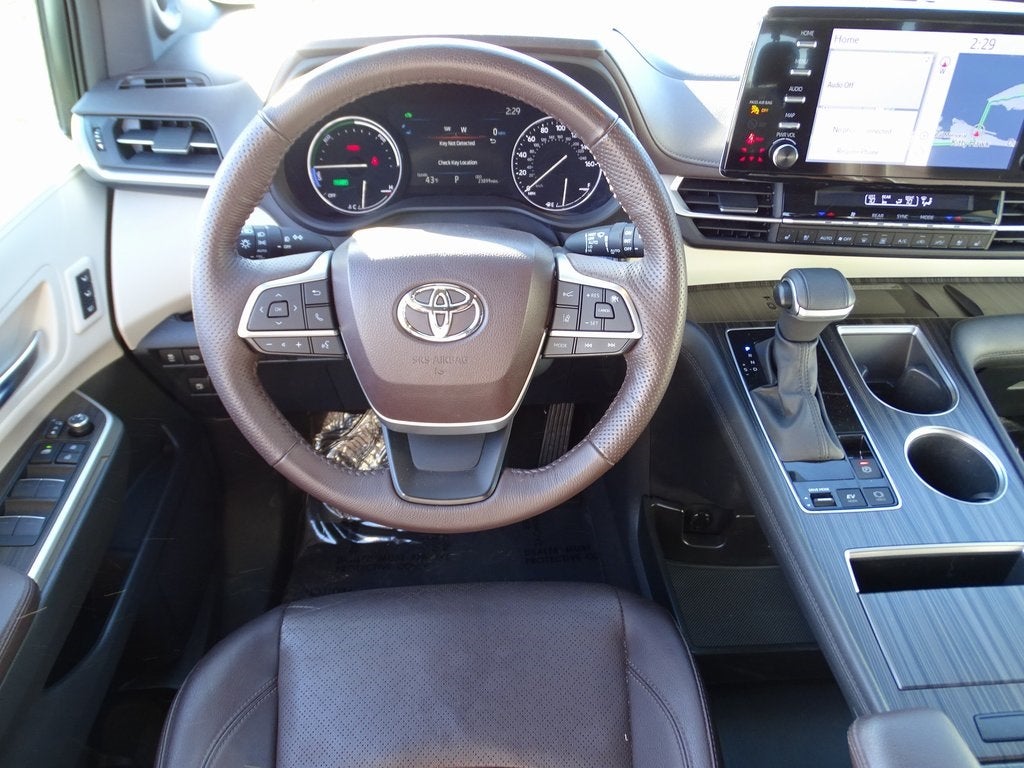 2023 Toyota Sienna Platinum 7 Passenger