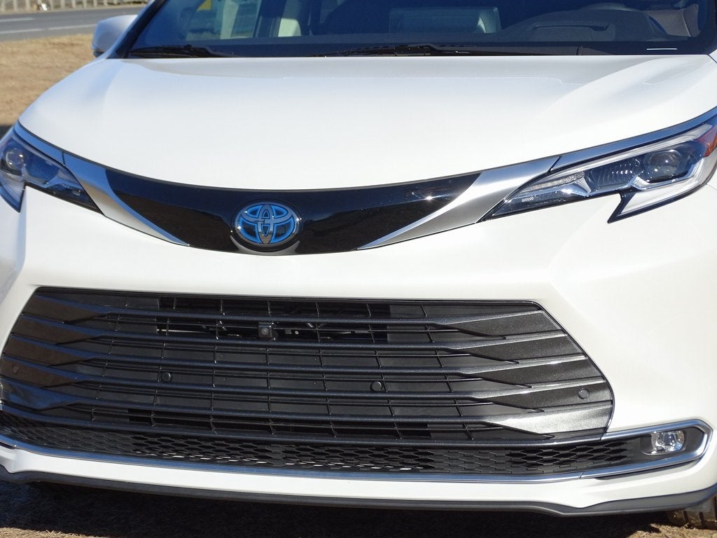 2023 Toyota Sienna Platinum 7 Passenger