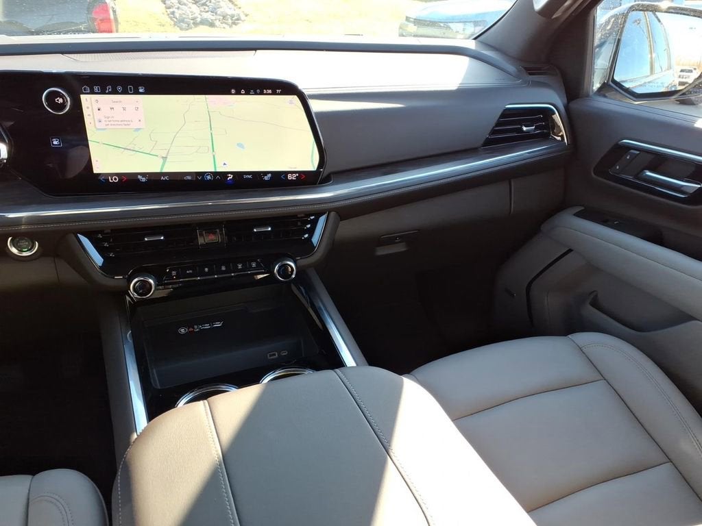 2025 Chevrolet Suburban LT