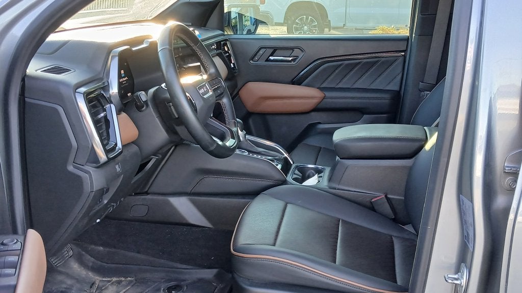 2025 GMC Canyon AT4