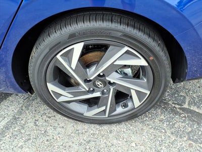 2025 Hyundai Elantra Hybrid Limited