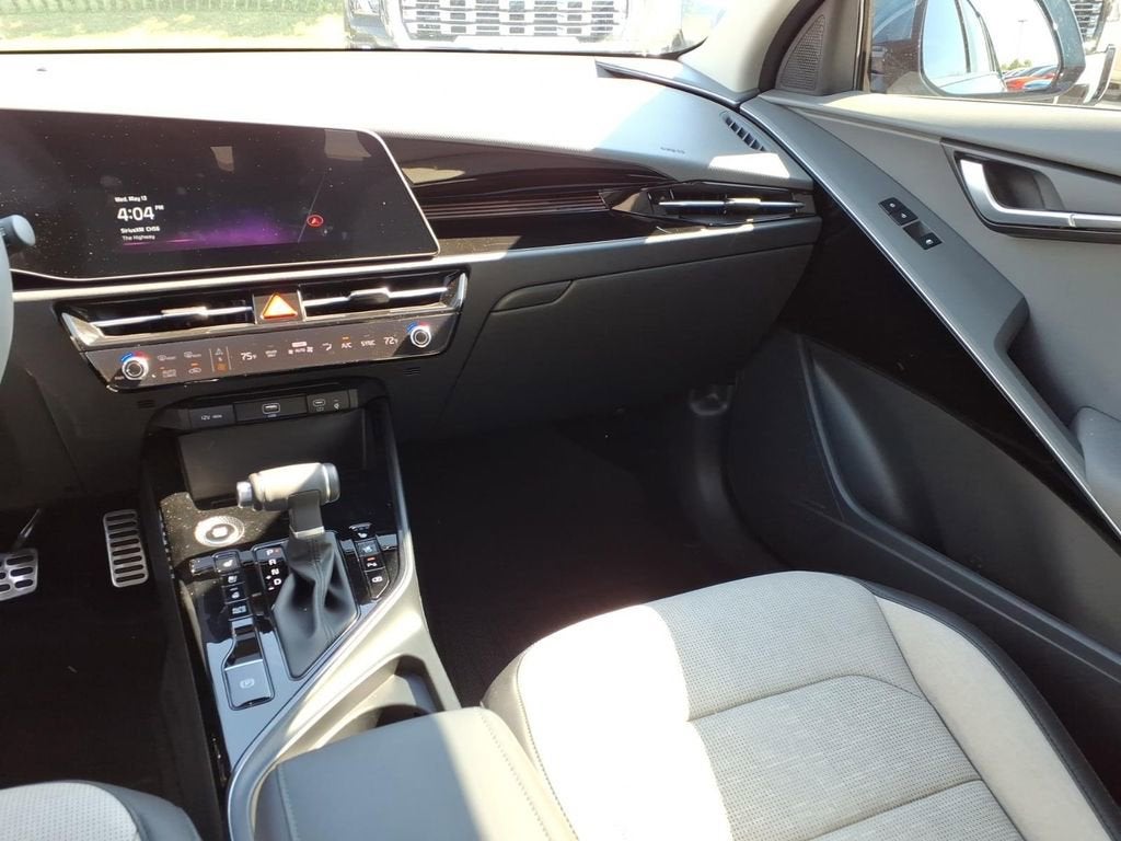 2025 Kia Niro SX Touring