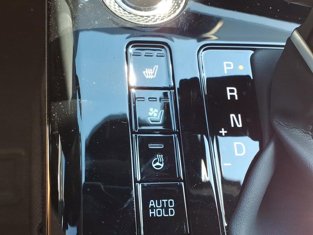 2025 Kia Niro SX Touring
