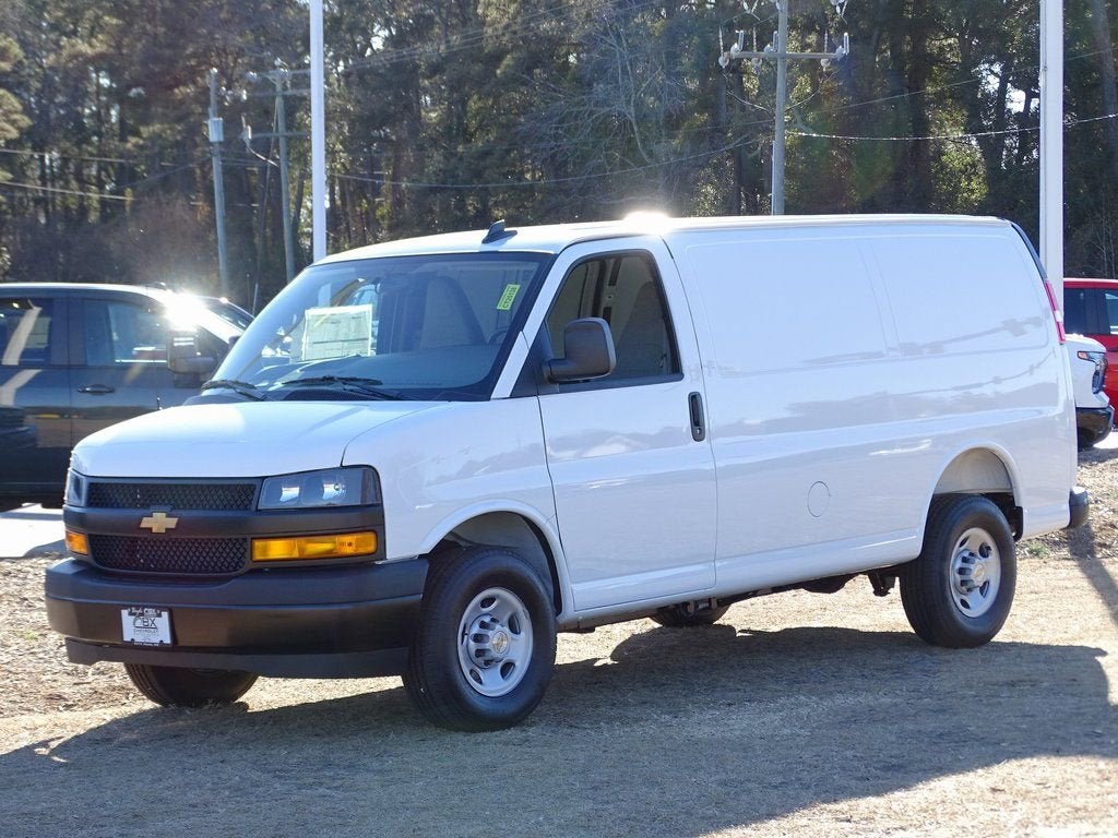 2025 Chevrolet Express Cargo 2500 WT