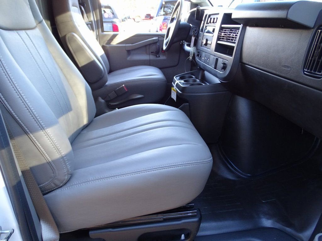 2025 Chevrolet Express Cargo 2500 WT