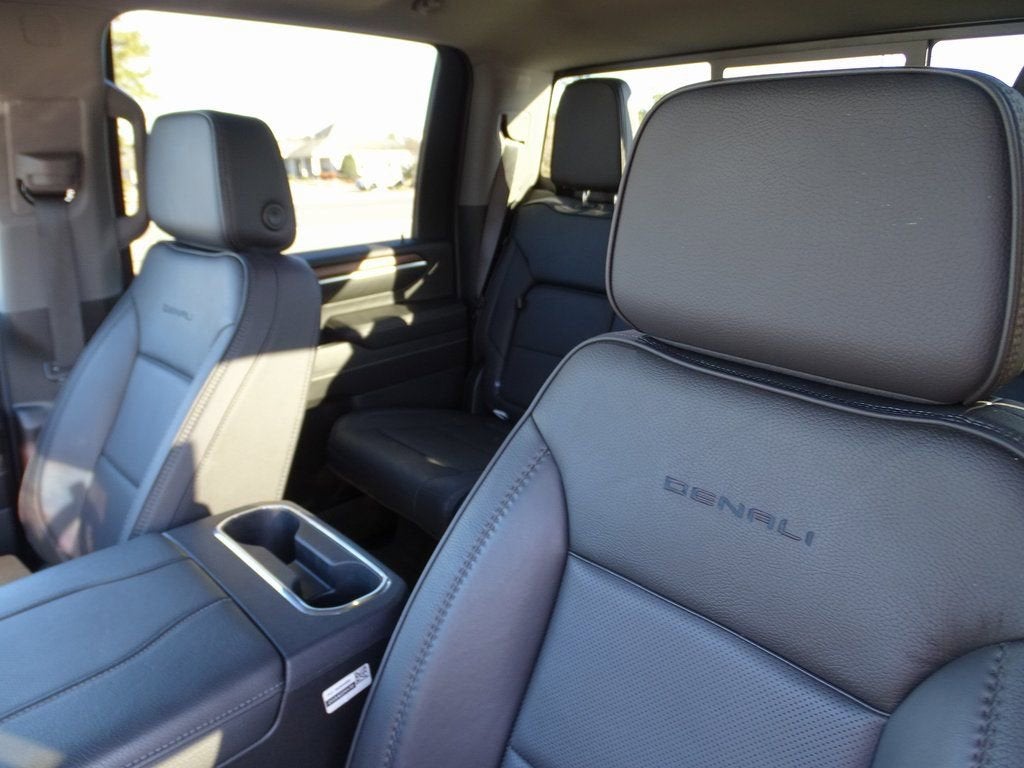 2025 GMC Sierra 2500 HD Denali