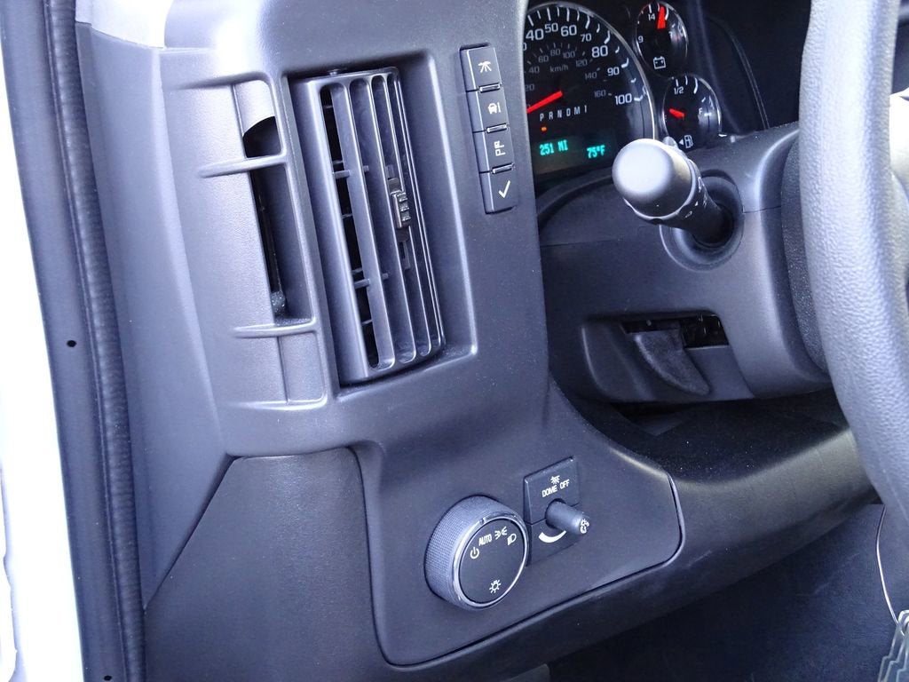 2026 Chevrolet Express Cutaway 3500 1WT