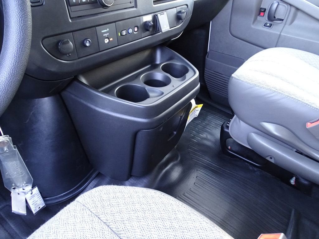 2026 Chevrolet Express Cutaway 3500 1WT