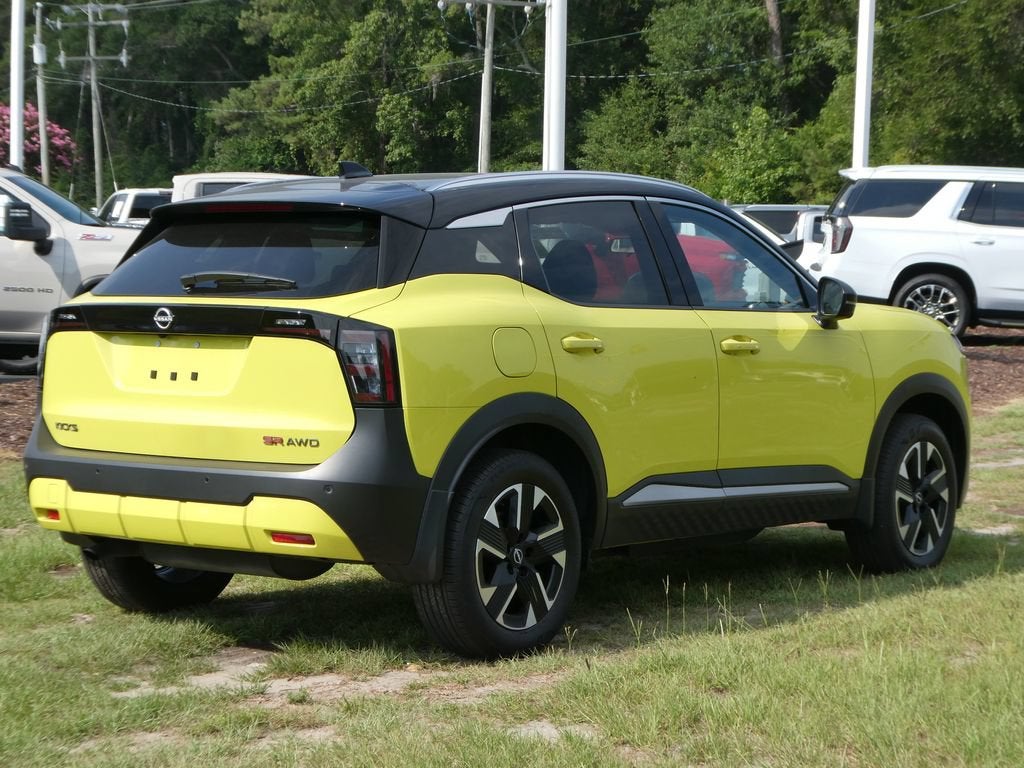 2025 Nissan Kicks SR