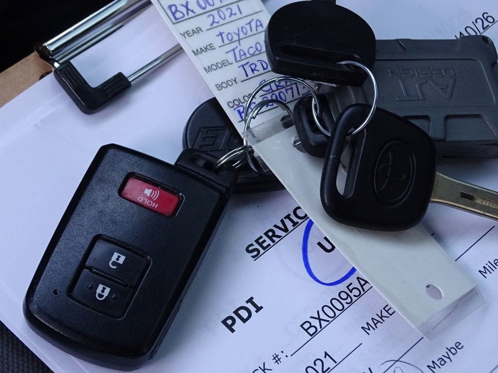 2021 Toyota Tacoma 4WD SR